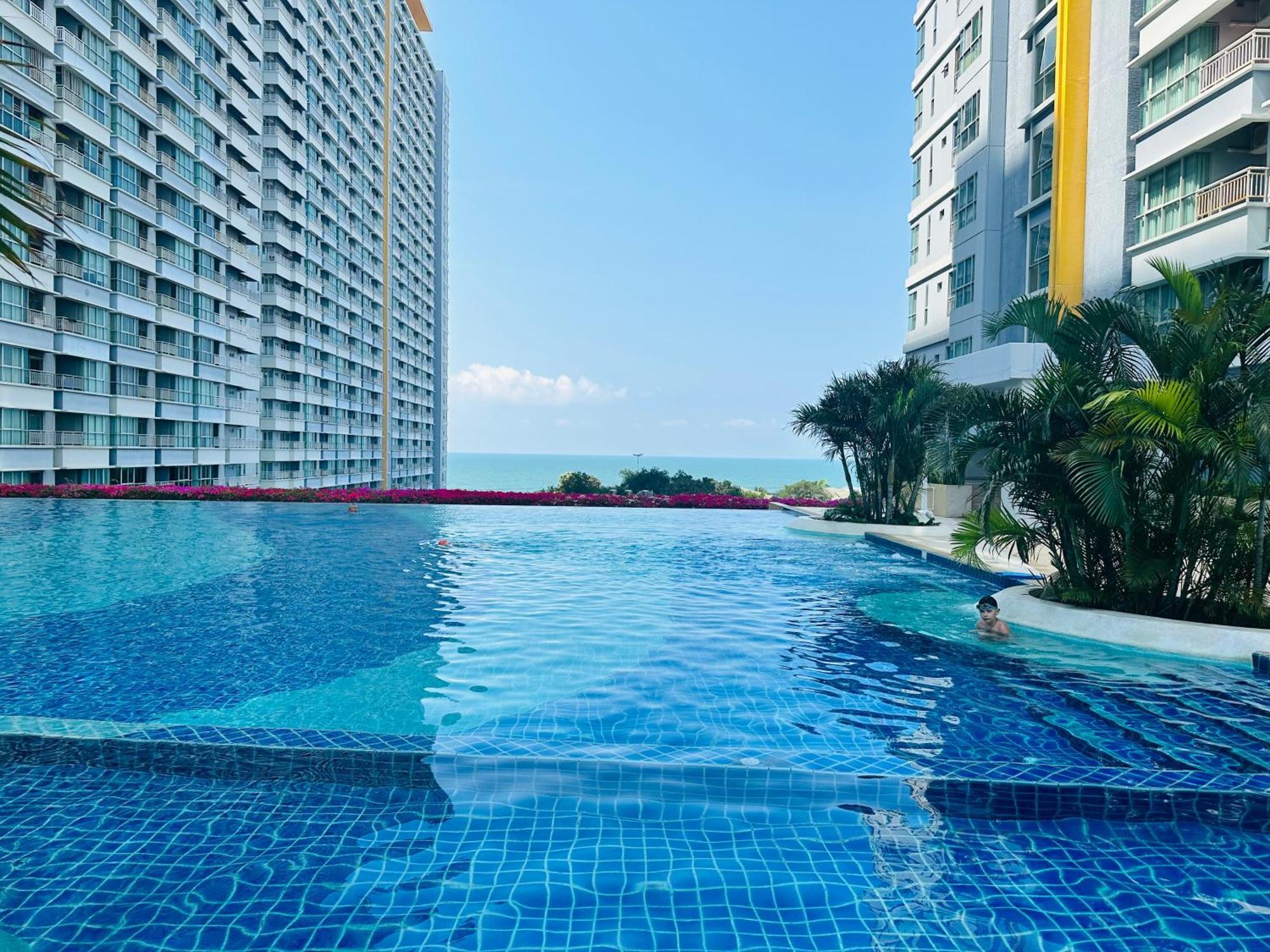 Seaview Beach Room Lumpini-Pool And Gym Face To Ocean Pantai Jomtien Luaran gambar