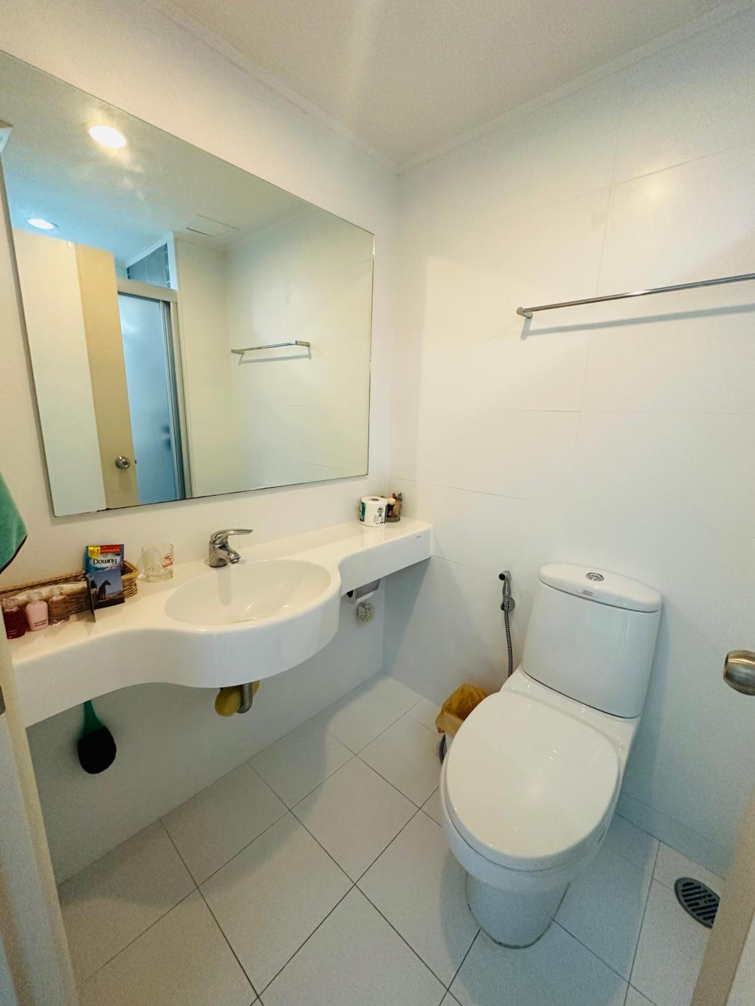 Seaview Beach Room Lumpini-Pool And Gym Face To Ocean Pantai Jomtien Luaran gambar