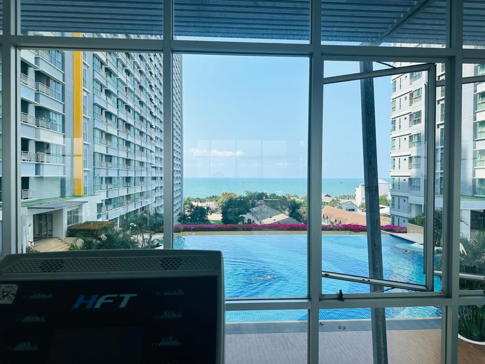 Seaview Beach Room Lumpini-Pool And Gym Face To Ocean Pantai Jomtien Luaran gambar