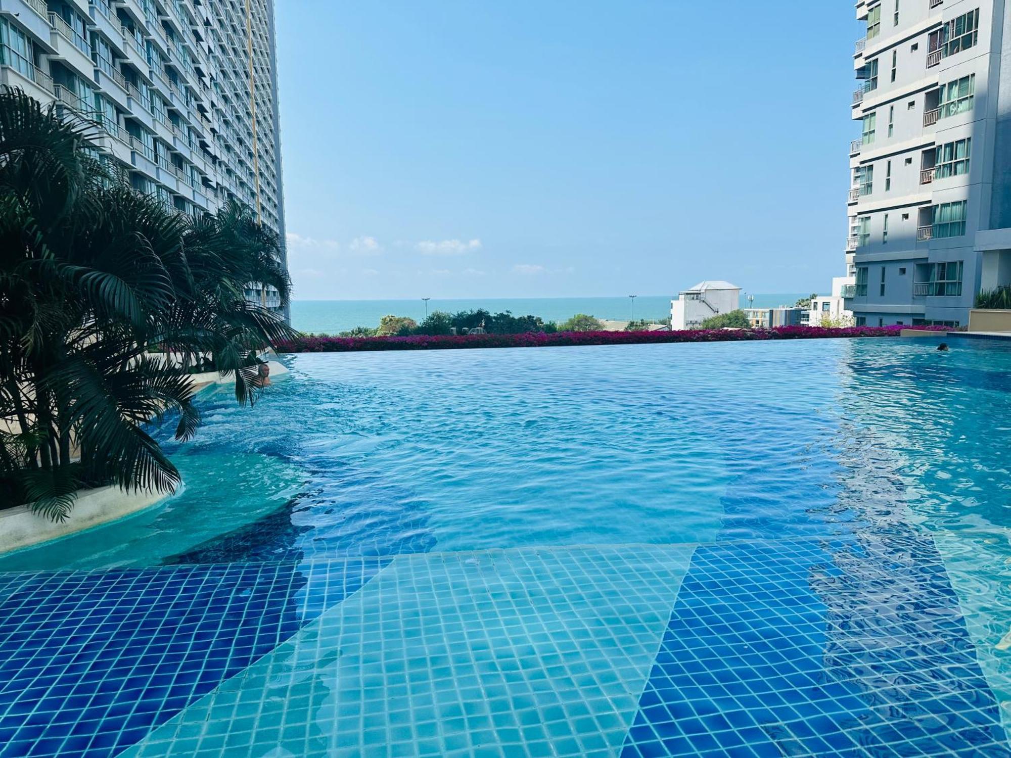 Seaview Beach Room Lumpini-Pool And Gym Face To Ocean Pantai Jomtien Luaran gambar