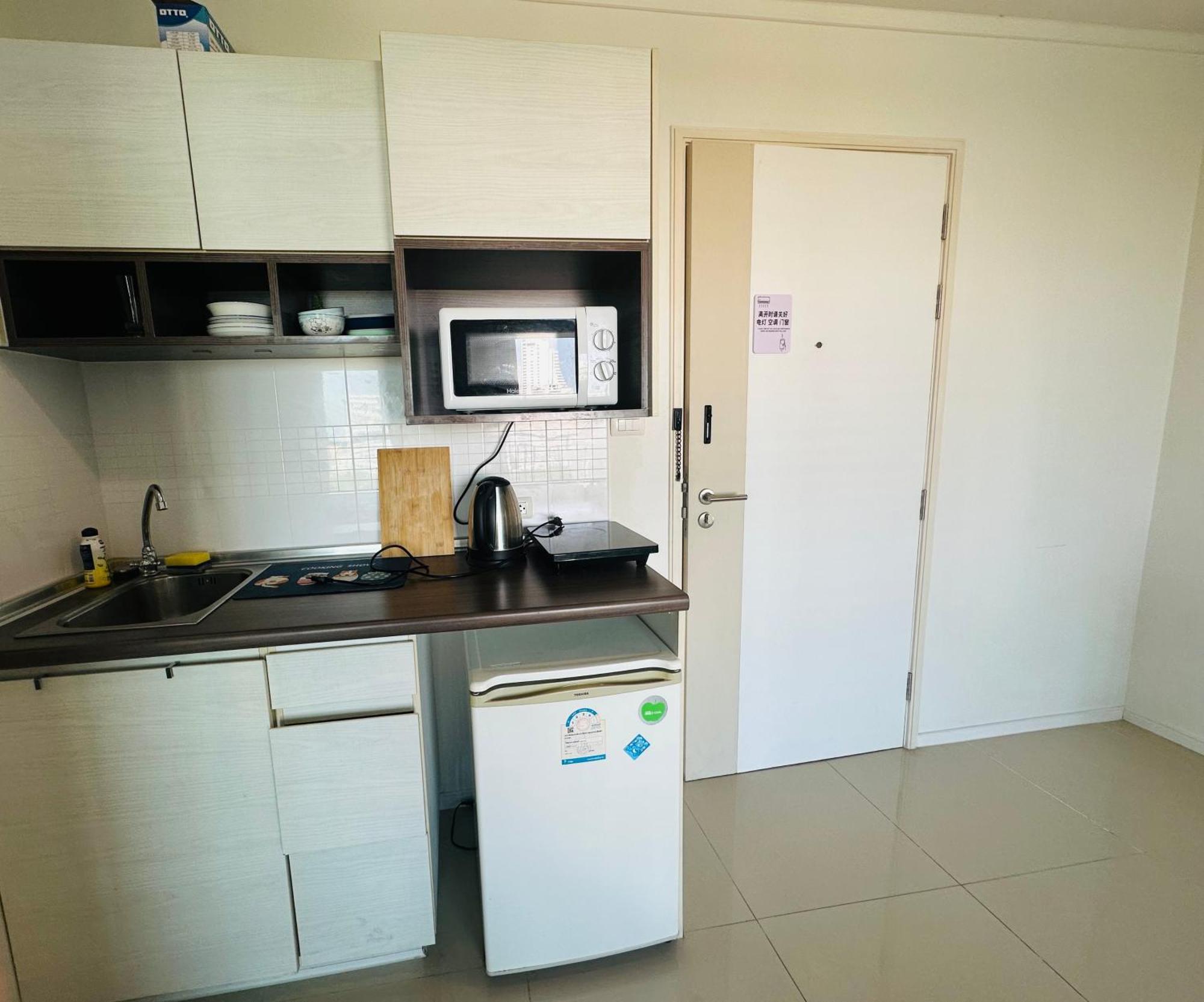 Seaview Beach Room Lumpini-Pool And Gym Face To Ocean Pantai Jomtien Luaran gambar