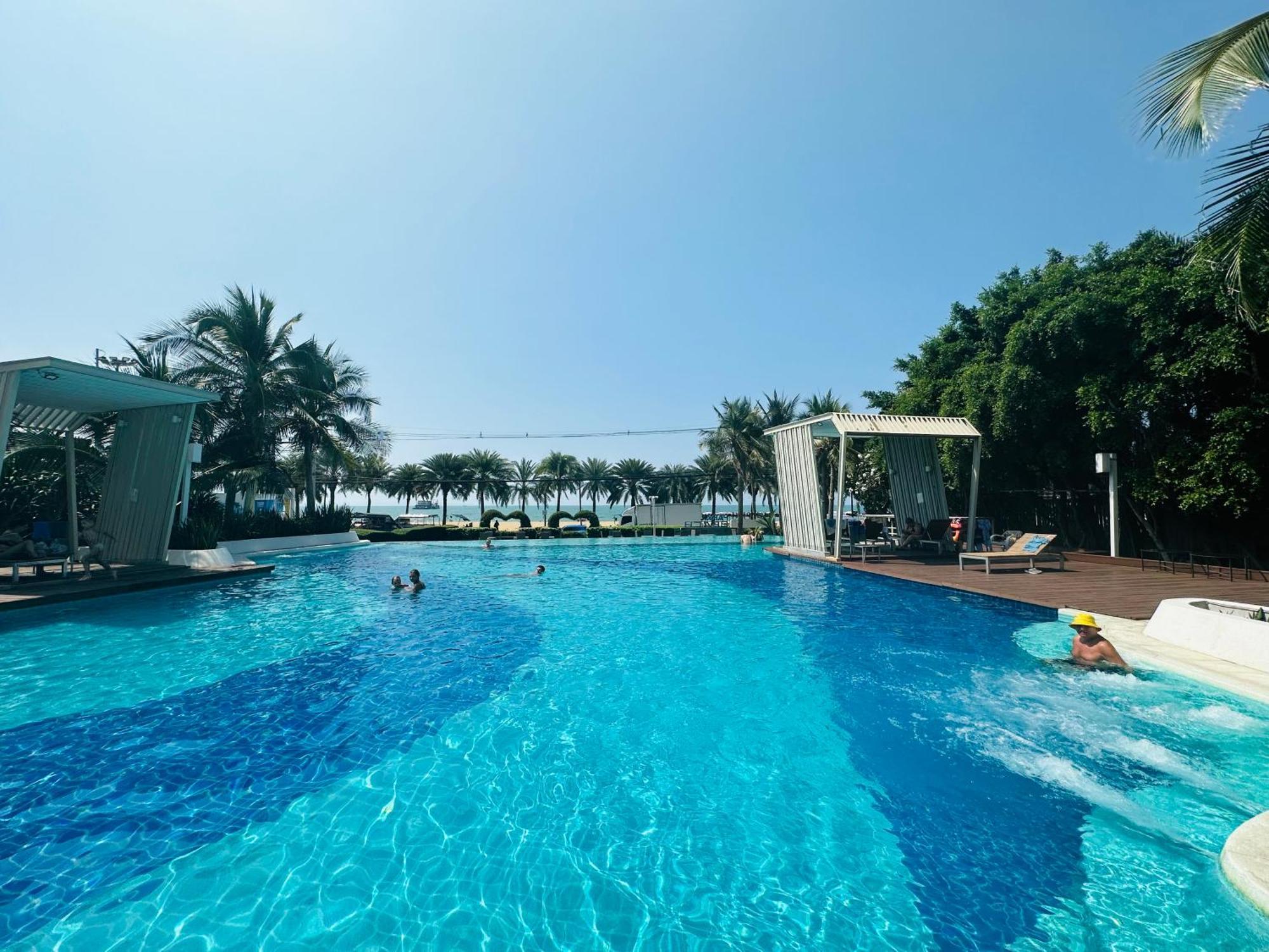 Seaview Beach Room Lumpini-Pool And Gym Face To Ocean Pantai Jomtien Luaran gambar