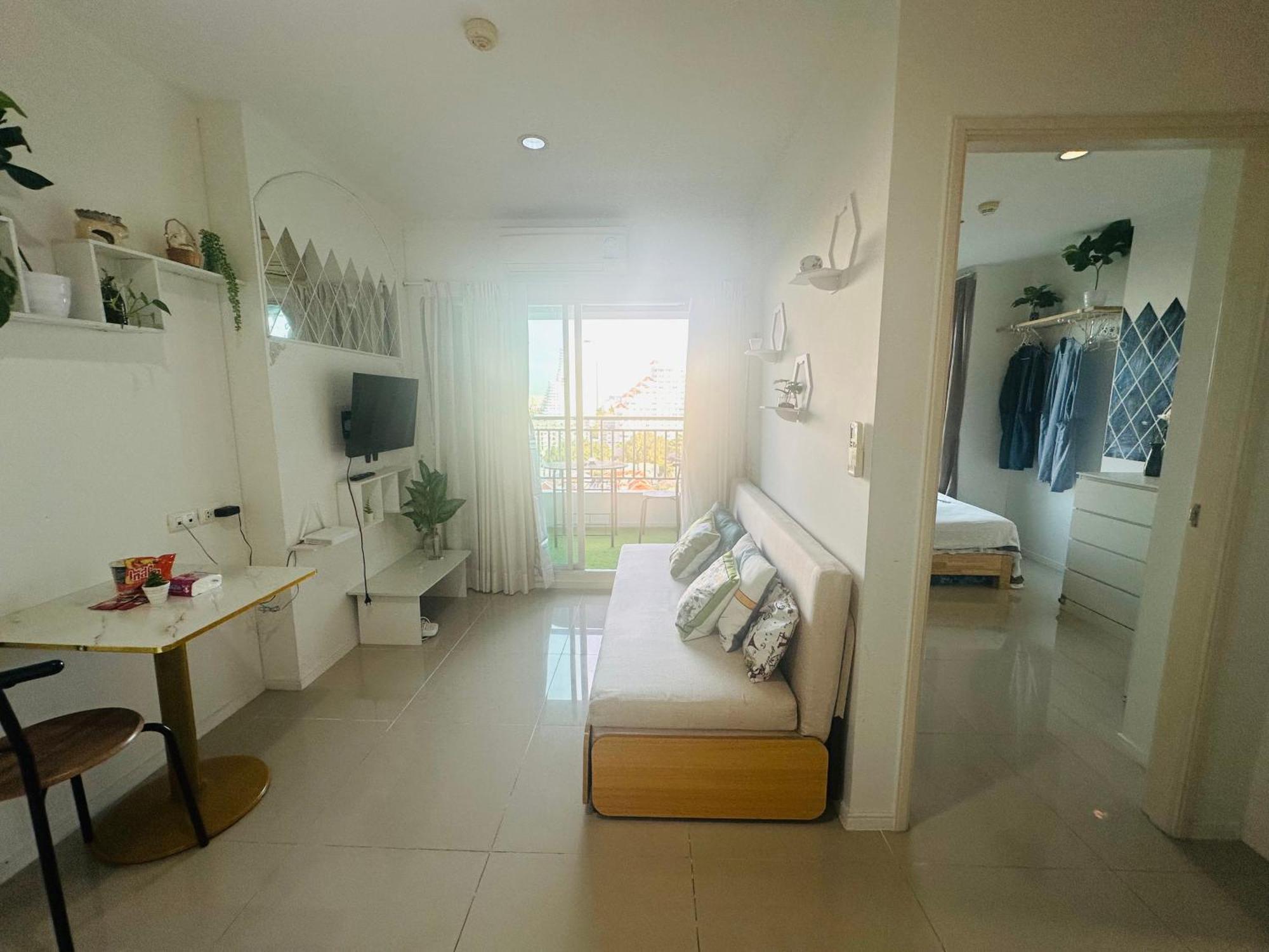 Seaview Beach Room Lumpini-Pool And Gym Face To Ocean Pantai Jomtien Luaran gambar