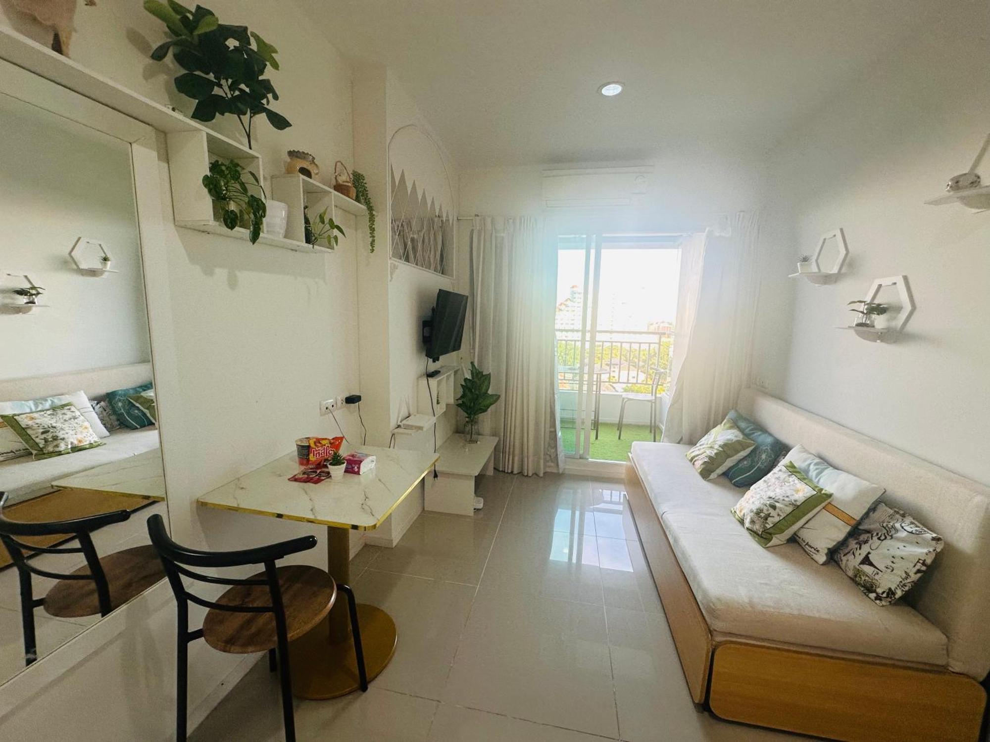 Seaview Beach Room Lumpini-Pool And Gym Face To Ocean Pantai Jomtien Luaran gambar